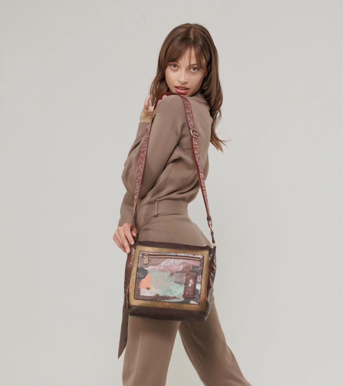 Anekke Core hnedá crossbody kabelka s priehradkami 39803-039